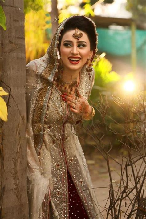 Your #1 madiha naqvi fansite! Madiha Naqvi Full Wedding Pictures « Best software , Games ...