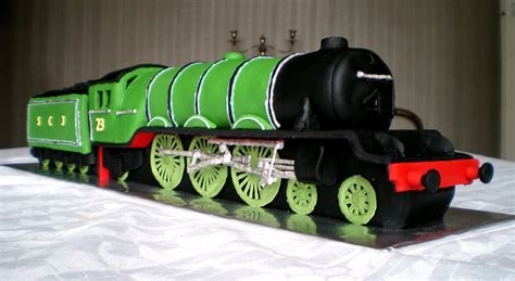 Flying Scotsman Train Cake A 2ft Long Madeira Cake In The Shape Of A