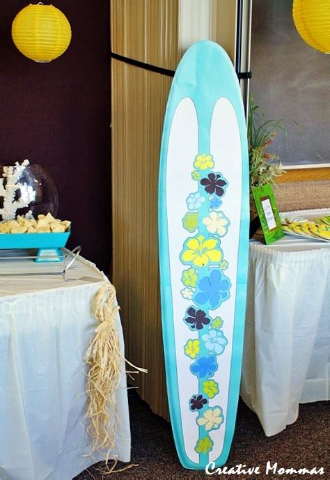 Themes start with matching tableware: Creative Mommas: Beach Themed Baby Shower