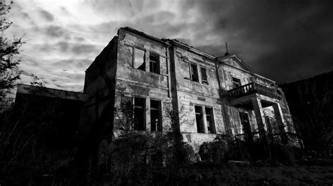13 Of The Worlds Most Haunted Places Liberty Travel