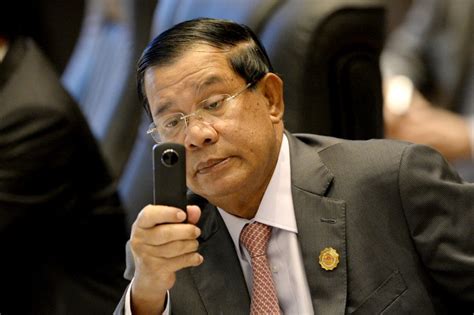 Afin d'élaborer sa politique, l'équipe du premier ministre. Le premier ministre cambodgien menace d'«éliminer» ses opposants