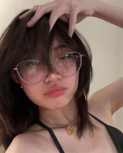 Selfie Ideas Instagram Cute Selfie Ideas Girl Photo Poses Cute Glasses Frames Shot Hair