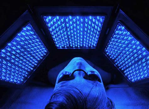 Red And Blue L E D Light Therapy Natalie S Skin Solutions