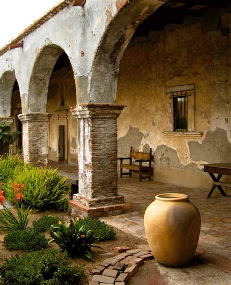 EXPLORE THE CALIFORNIA MISSIONS ART EXHIBIT AT MISSION TRAILS | East