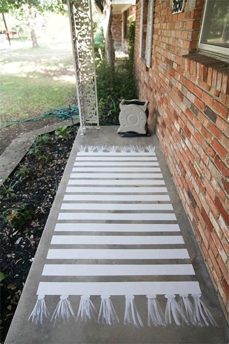 The floor is painted strong white by farrow & ball. DIY to try # painted front porch floor - Ohoh Blog