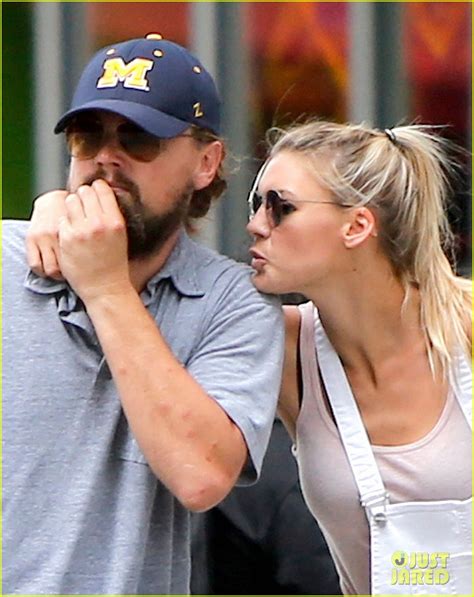 Leonardo DiCaprio Kisses New Girlfriend Kelly Rohrbach During Romantic