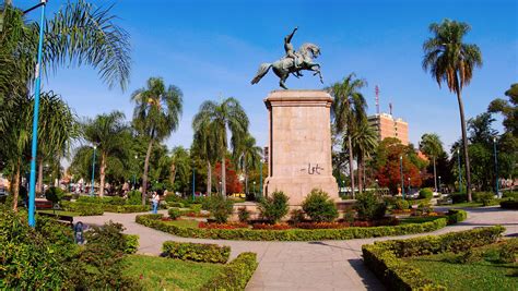 Estatua Del Gral Jose De San Martin En Plaza 25 De Mayo Flickr