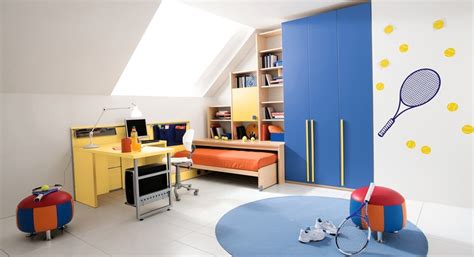 We've got you covered small space dwellers. 25 Cool Boys Bedroom Ideas by ZG Group | DigsDigs