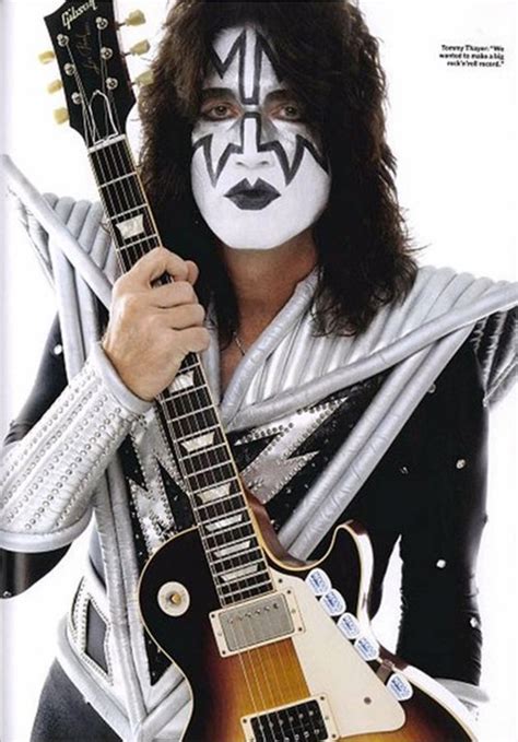 Tommy Thayer Kiss Photo 32478866 Fanpop