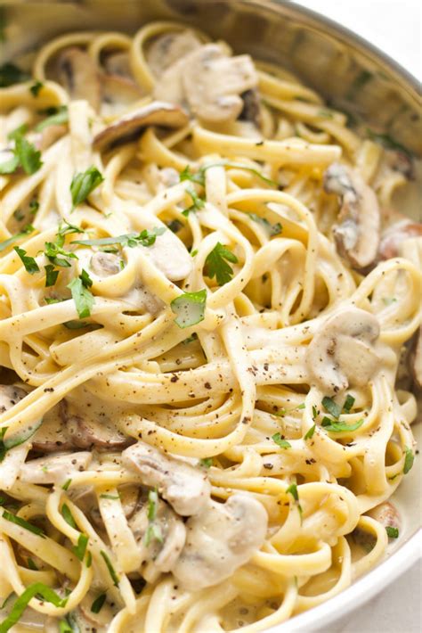 Add the remaining butter and garlic and cook for a few seconds, until the garlic is fragrant then pour in the cream, lemon juice (start with 2 tablespoons and add more if you wish), parsley and season to. Creamy Vegan Garlic Mushroom Pasta - Amy Le Creations