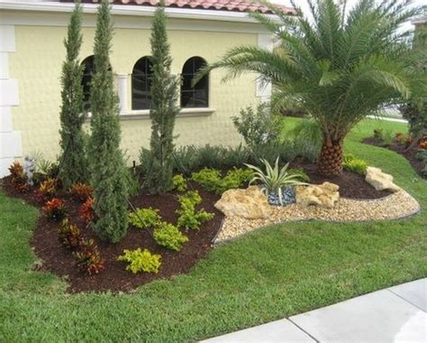 50 Florida Landscaping Ideas Front Yards Curb Appeal Palm Trees31