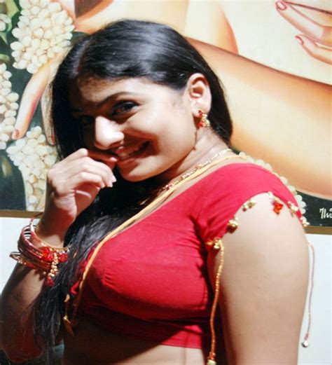 Wallpapersi18com Tamil Actress Monica In Red Sedicute Saree