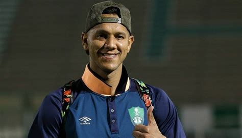 Souza, fenerbahçe'de oynarken 48 maça çıktım ancak çok eleştirildim. Josef de Souza: 'Ayrılma kararı benimdi. Çünkü...'