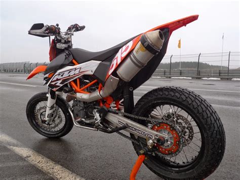 It looks like the msrp is $11,899 for 2020. KTM 690 SMC R Bike price