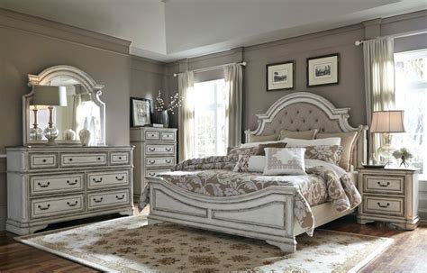 Magnolia Manor Antique White And Weathered Bark Tufted Panel Bedroom