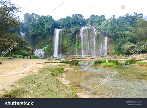 Ban Gioc Waterfall Detian Falls Vietnams Stock Photo 1258518616
