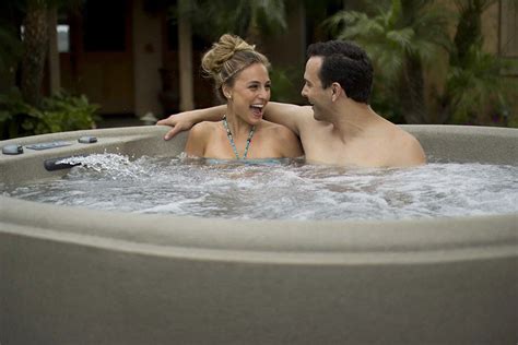 Review Of Lifesmart Rock Solid Luna Spa Hot Tub Updated