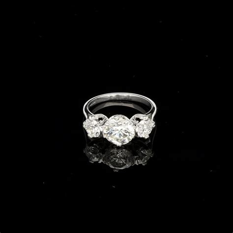 Use them in commercial designs under lifetime, perpetual & worldwide rights. Secondhand Platinum 3ct Trilogy Ring