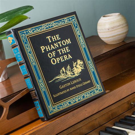 Phantom Of The Opera Deluxe Illustrated Edition