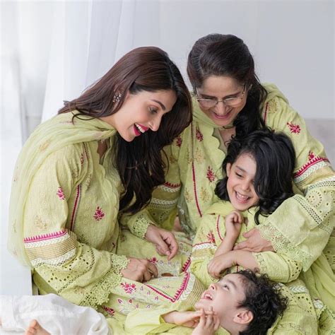Ayeza Khan Celebrated Mothers Day With Her Daughter Hoorain Taimoor