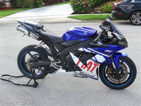 Buy 2005 Yamaha Yzf R1 On 2040 Motos