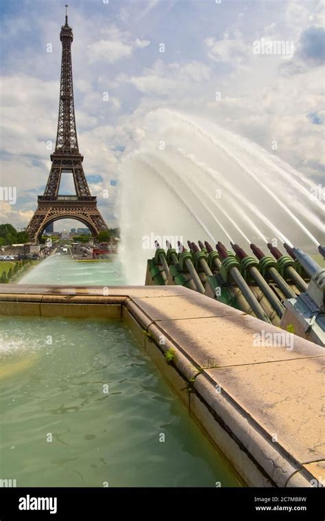 Fountains At Trocadéro Gardens Jardins Du Trocadéro And The Eiffel