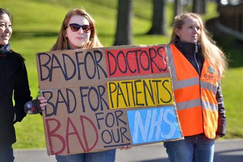Junior Doctors Strike In Video And Pictures Hundreds Of Operations