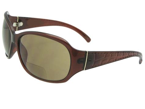 Women S Bifocal Sunglasses With Reading Outside In The Sun