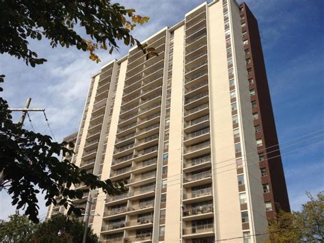 Upper Canada Court 160 Yonge And Eglinton Apartments For Rent At