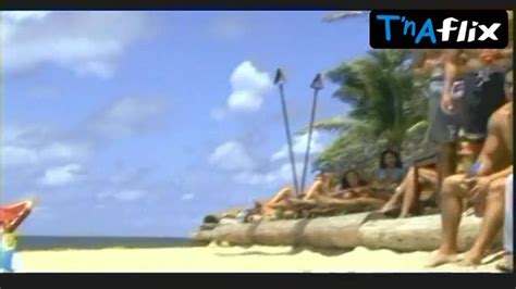 Pamela Anderson Bikini Scene In Baywatch Hawaiian Wedding Porn Videos