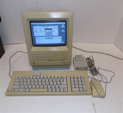 Vintage Apple Macintosh Se M5011 With Mouse Keyboard And Modem