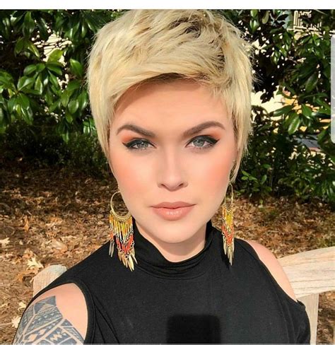 10 Easy Pixie Haircut Styles And Color Ideas 2020