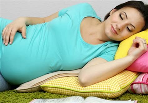 The Best Sleeping Position During Pregnancy Is Left Scientists Warn Against Sleeping On The