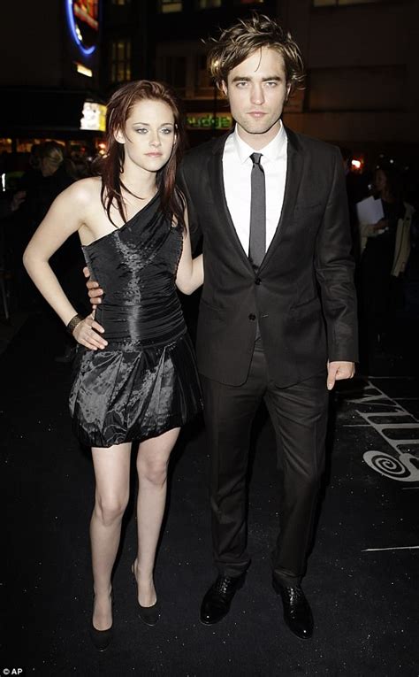 The two were both at lily rose depp's birthday party and, according to the photo agency, reunited and talked outside the venue. Kristen Stewart and Robert Pattinson reunion rumors swirl ...