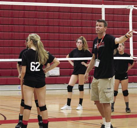 High School Volleyball New Flames Coach Brings Experience Lodinews