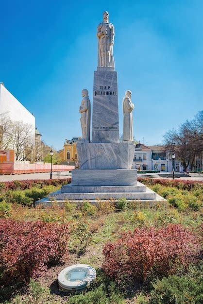 Monument à Lempereur Jovan Nenad à Subotica Serbie Photo Premium