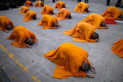 The Importance Of Prostrating In Buddhism Buddhism Info