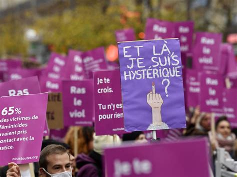 tausende franzosen demonstrieren gegen gewalt an frauen sn at