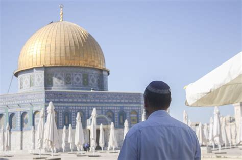 The jerusalem temple was originally built by king solomon atop the temple mount in the 10th century bce. Jordan said working to prevent Jewish prayer at Temple ...