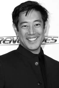 Since both of them work as costume and prop designers, the couple hit it off quickly. Grant Imahara - Sztárlexikon - Starity.hu
