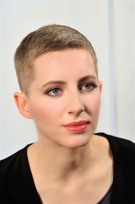 Buzz Cut Hairstyles Hairstyles For Round Faces Short Hairstyles For