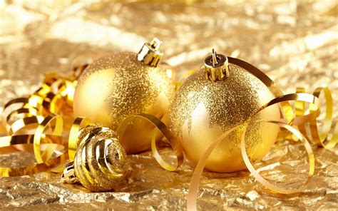 Gold Christmas Ornaments Pictures And Photos