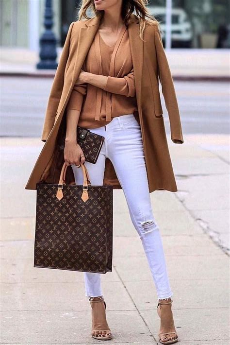 36 Chic Fall Outfit Ideas Youll Absolutely Love Chic Fall Outfits
