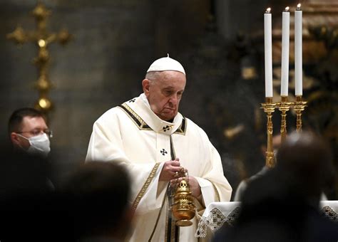 Pope Francis Celebrates Socially Distanced Christmas Eve Mass As