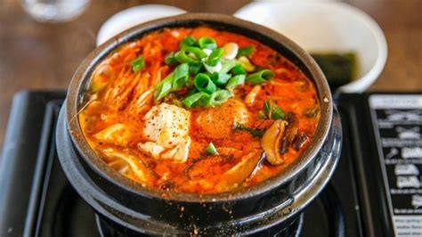 Pecinta korea wajib coba resep masakan korea ini! 10 Resep Masakan Khas Korea Halal dan Bisa Dibuat Sendiri di Rumah, Loh! - seruni.id