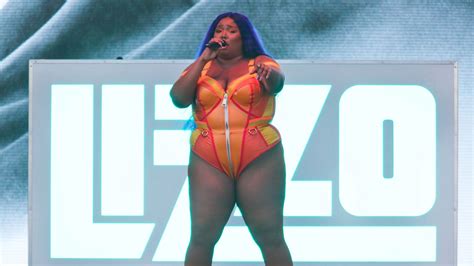 Lizzo Accused By Former Dancers Of Sexual Harassment And Weight Shaming Ents And Arts News Sky