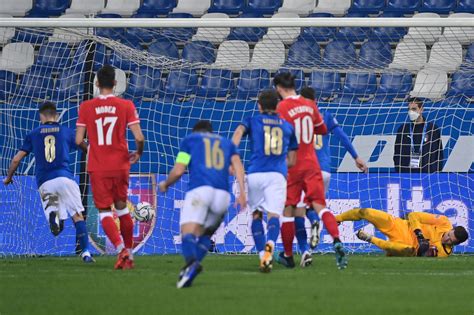 The squads will also be in the expected formation, the starting 11 and all the substitutes that. GOOGOOSKA & SAWIRKA: Italy vs Poland 2-0, Belgium vs ...