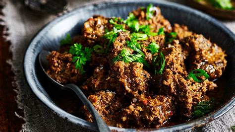 Slow Cooker Beef Rendang The Singapore Womens Weekly