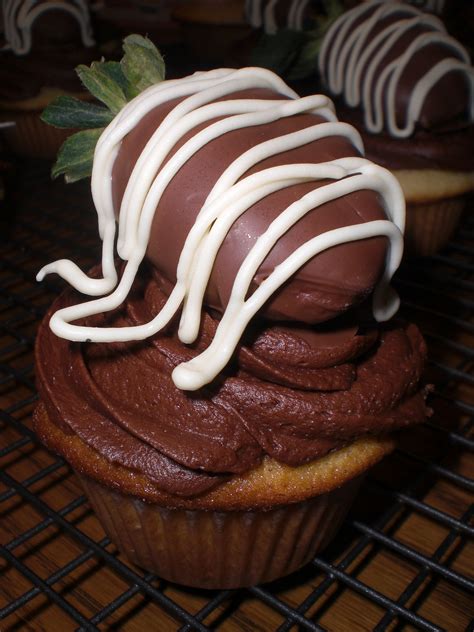 Going to coney island brings out the competitive eater in me. Chocolate Covered Strawberry Cupcake-Yellow cupcake filled ...