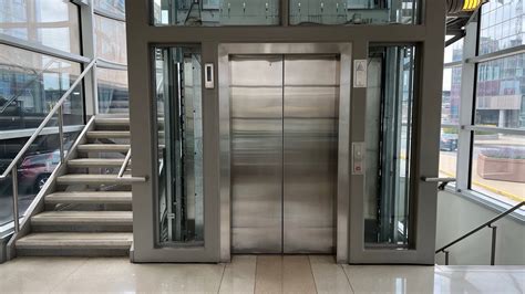 Schindler 330a Glass Elevator At The 30th Street Station Skybridge In